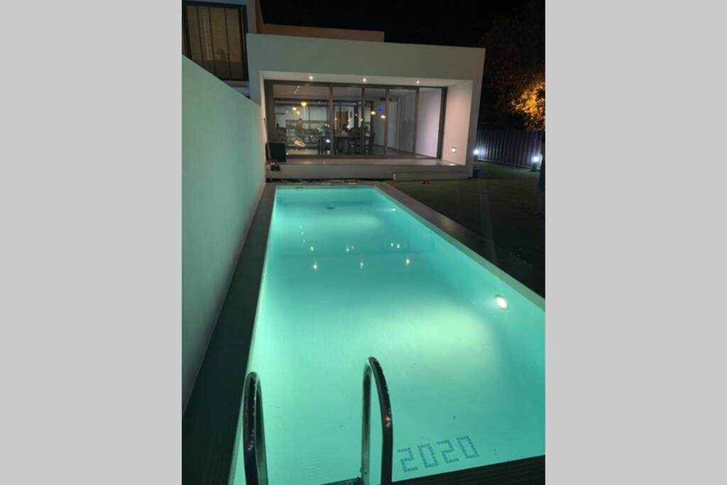 Modern Villa With Private Pool/ 400M To The Beach เกรา เด กัสเตยอน ภายนอก รูปภาพ