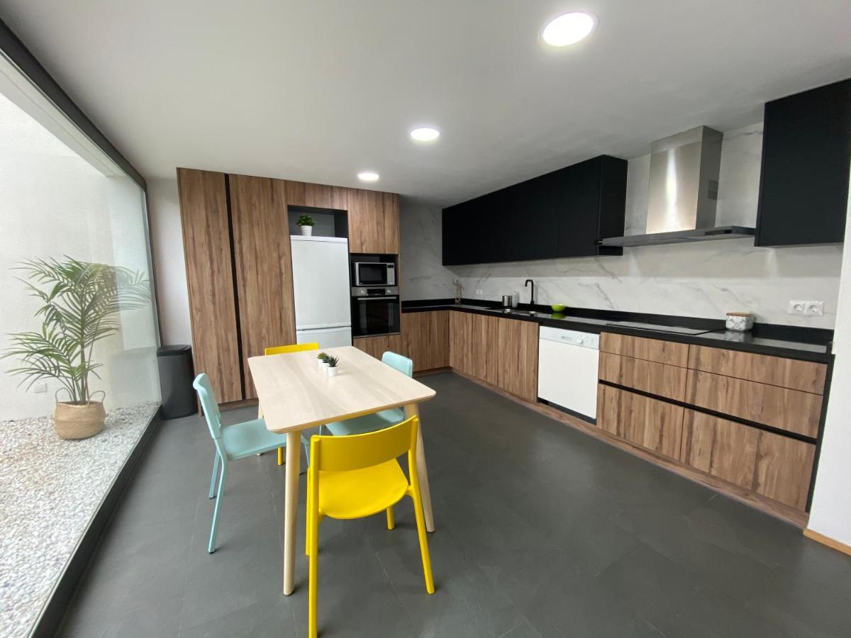 Modern Villa With Private Pool/ 400M To The Beach เกรา เด กัสเตยอน ภายนอก รูปภาพ