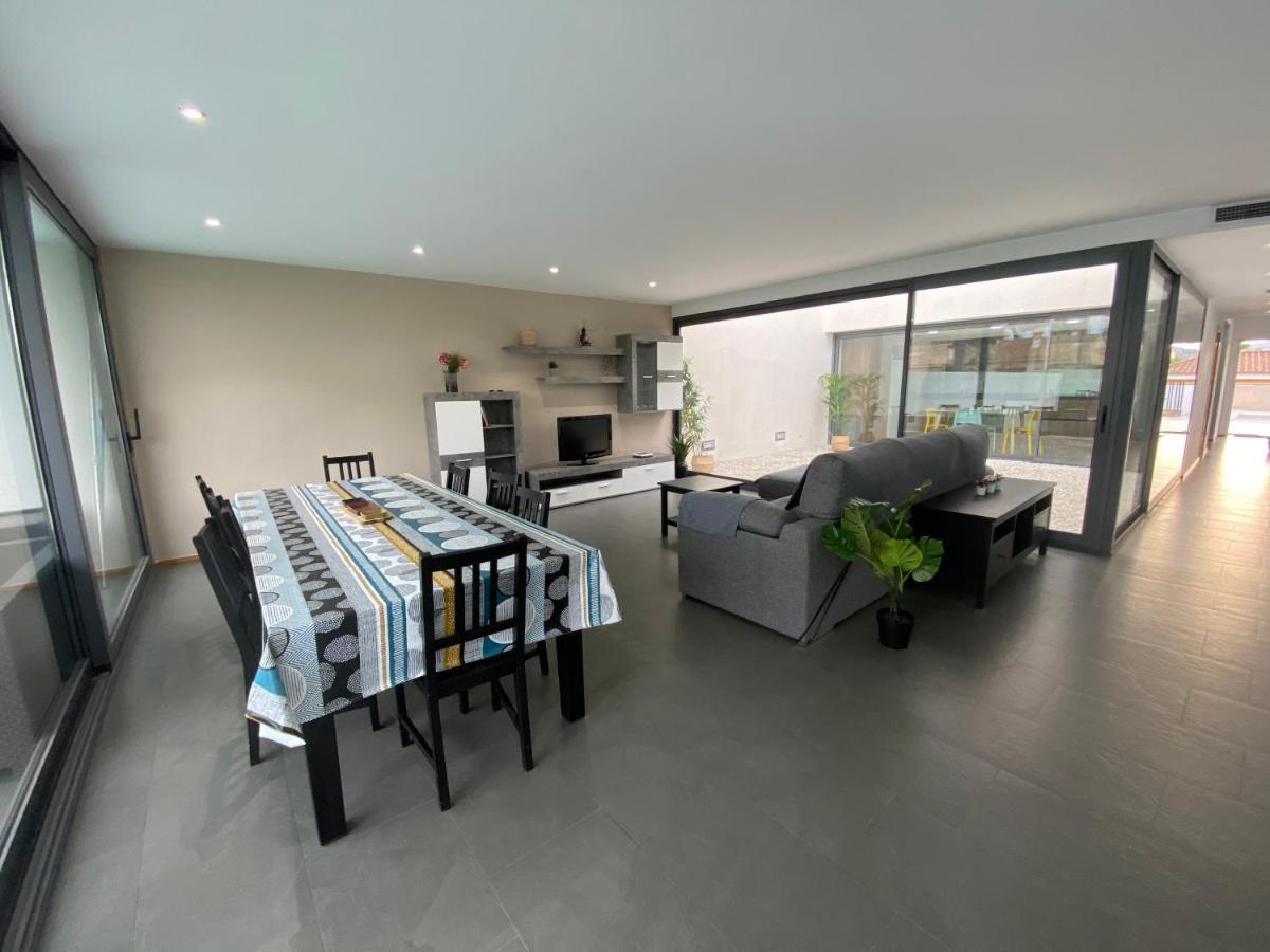 Modern Villa With Private Pool/ 400M To The Beach เกรา เด กัสเตยอน ภายนอก รูปภาพ