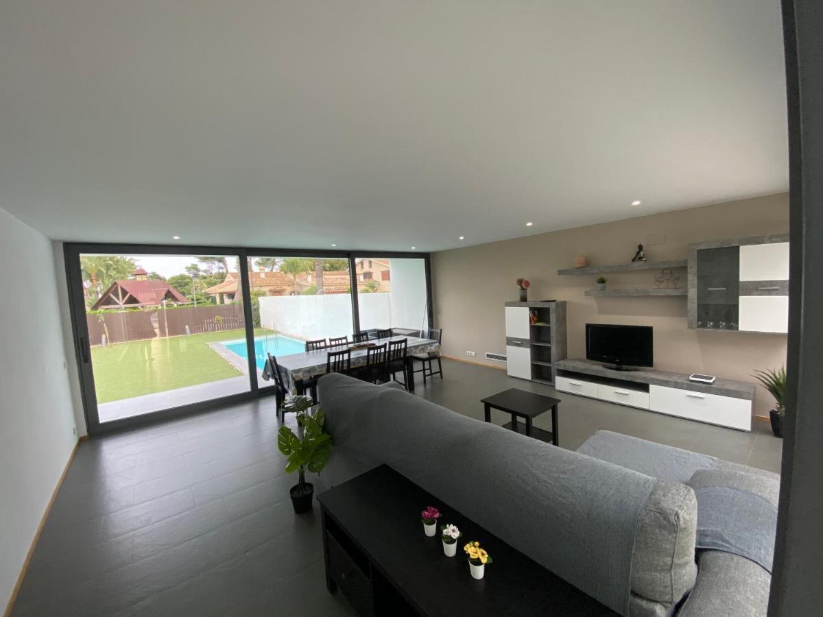 Modern Villa With Private Pool/ 400M To The Beach เกรา เด กัสเตยอน ภายนอก รูปภาพ