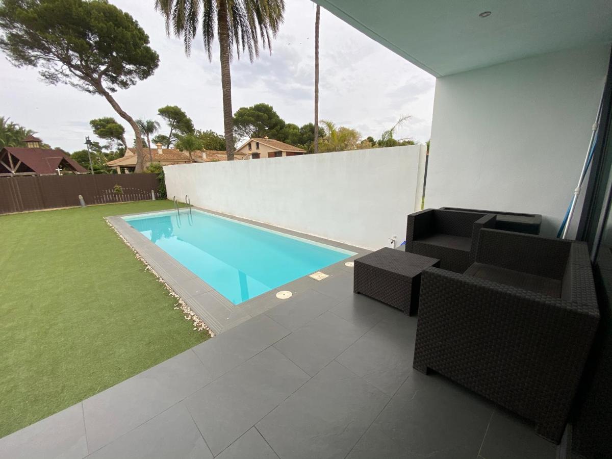 Modern Villa With Private Pool/ 400M To The Beach เกรา เด กัสเตยอน ภายนอก รูปภาพ