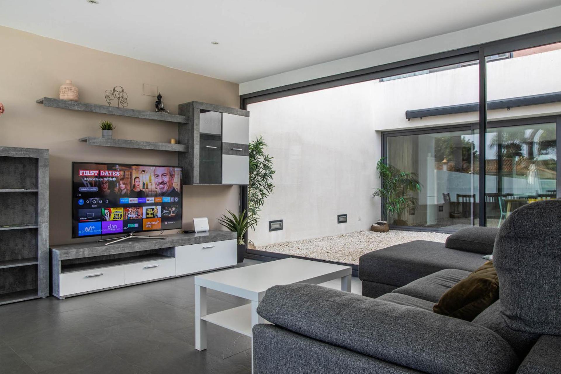 Modern Villa With Private Pool/ 400M To The Beach เกรา เด กัสเตยอน ภายนอก รูปภาพ